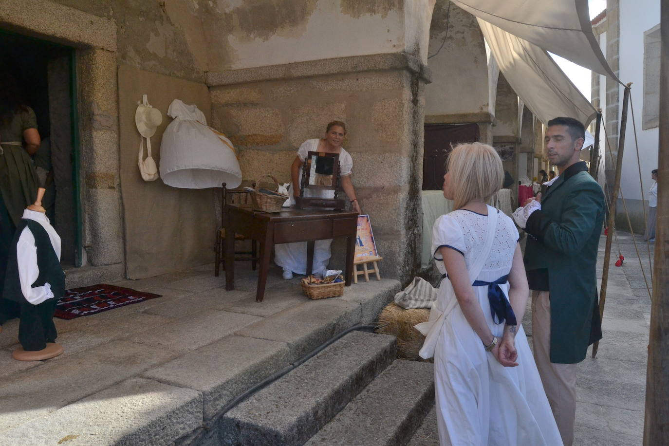 El ondear de las banderas marca el inicio de la recreación del cerco francés a Almeida