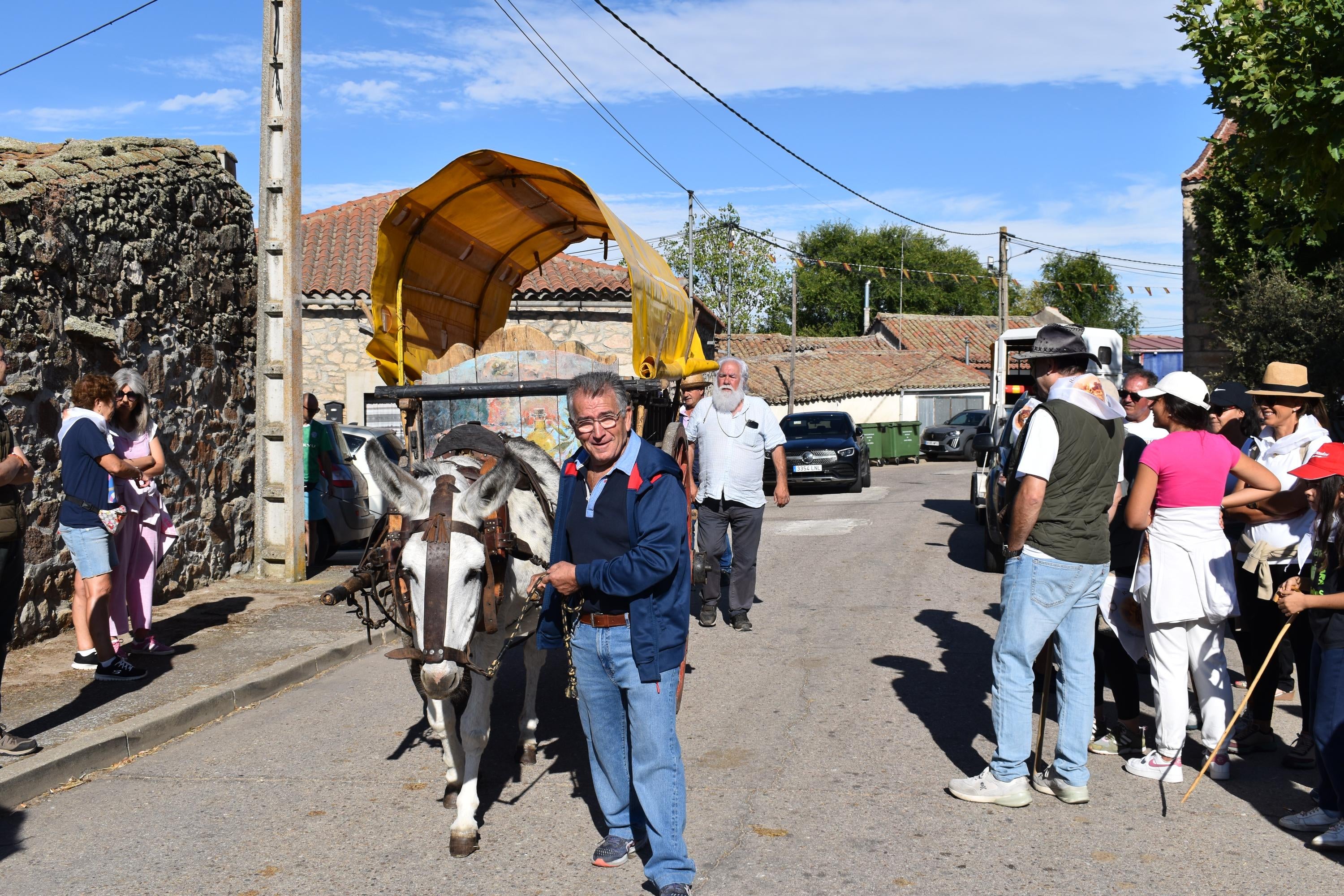 Unión y esperanza con la primera piedra para recuperar la antigua ermita de la Cuesta de San Pelayo