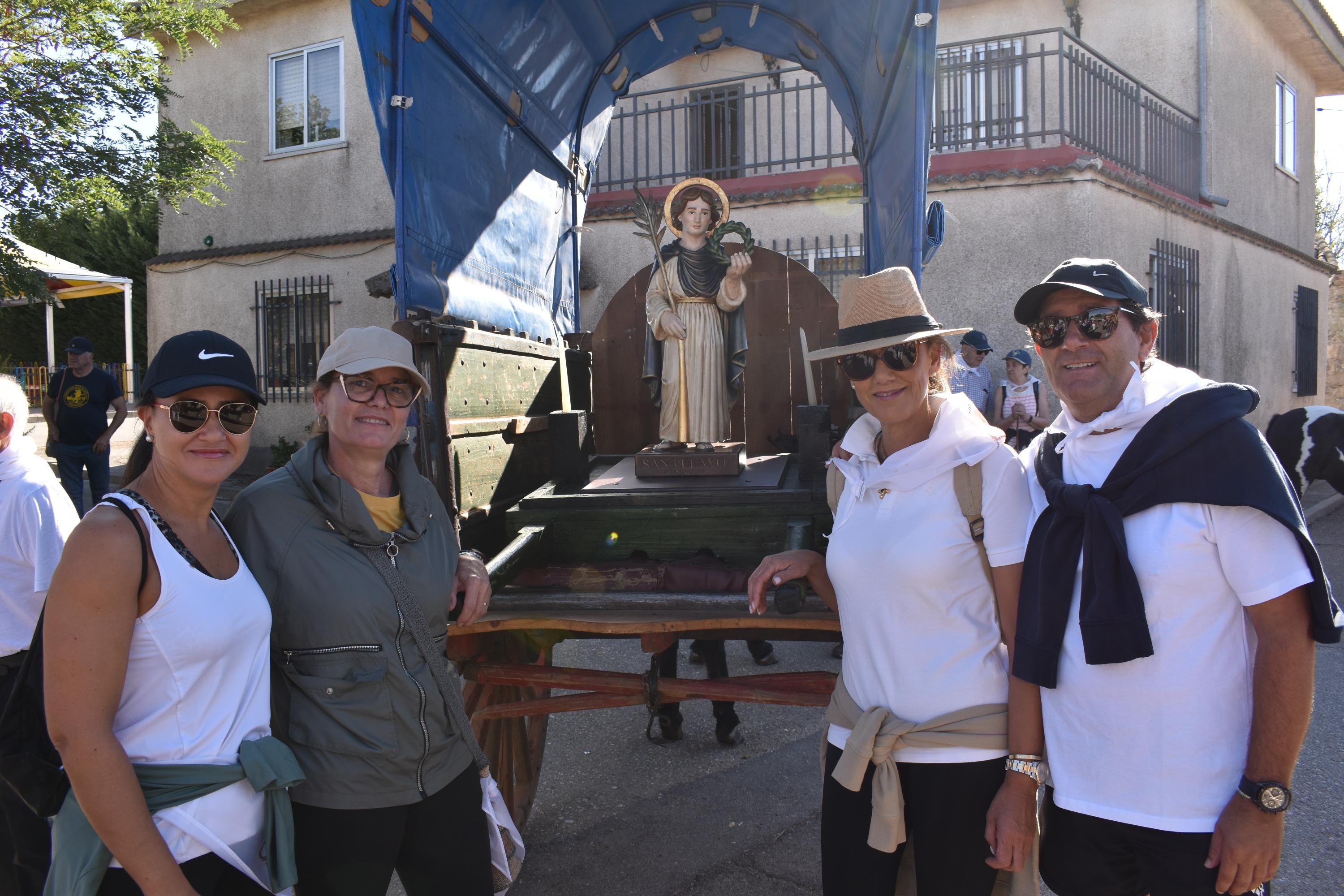 Unión y esperanza con la primera piedra para recuperar la antigua ermita de la Cuesta de San Pelayo