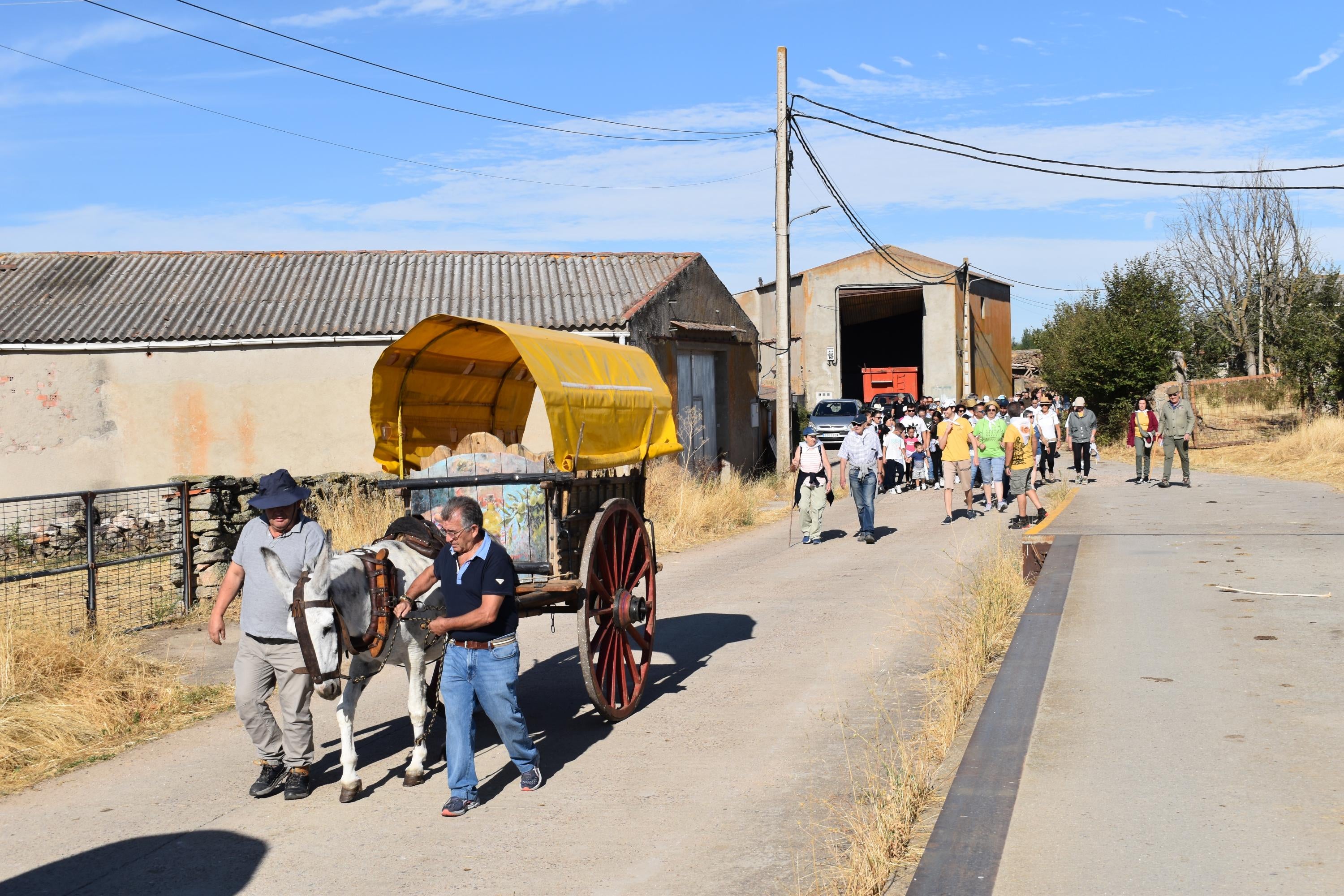 Unión y esperanza con la primera piedra para recuperar la antigua ermita de la Cuesta de San Pelayo