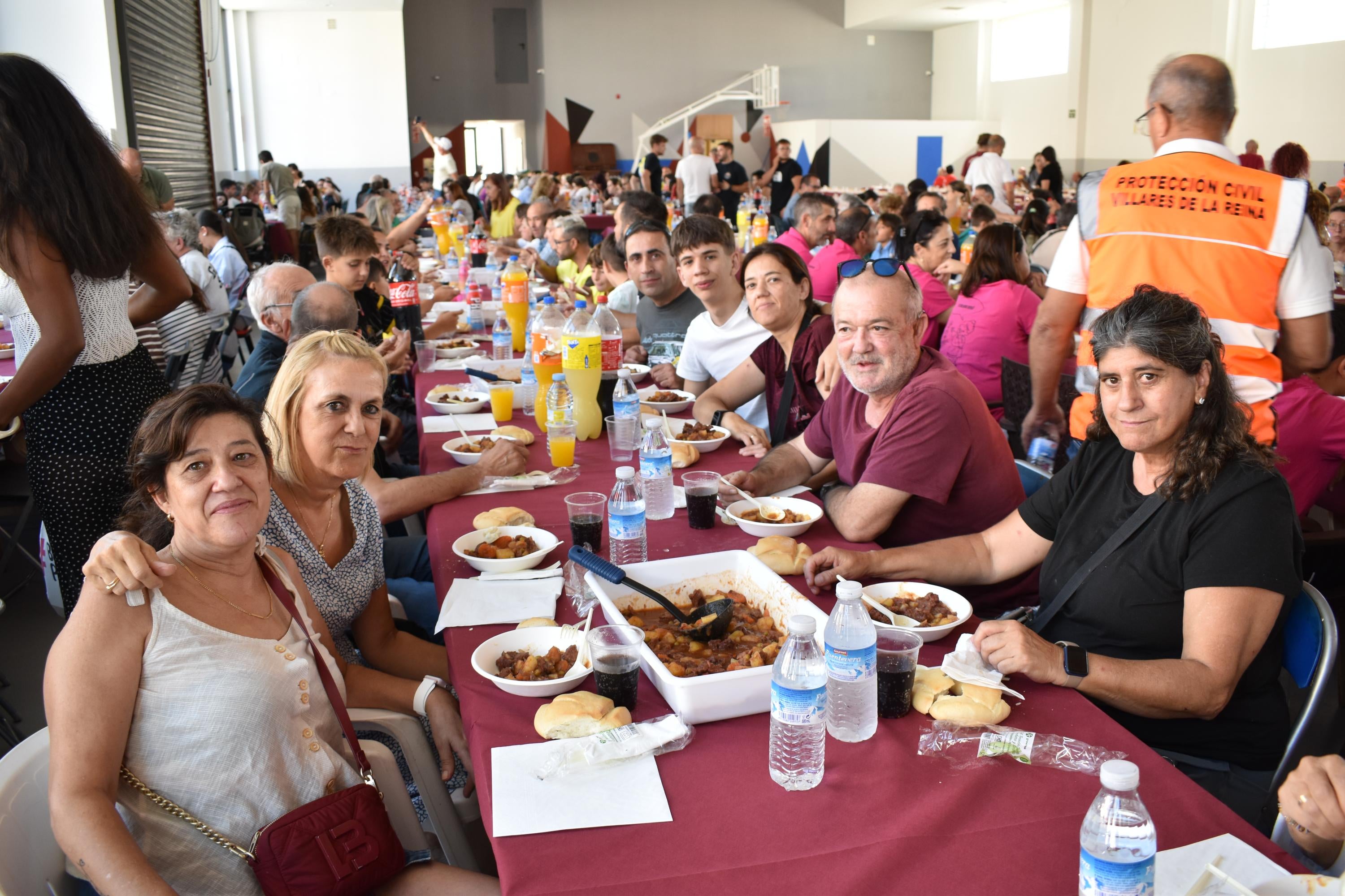 Villares de la Reina mezcla gastronomía y solidaridad a favor de los afectados del incendio de Cipérez