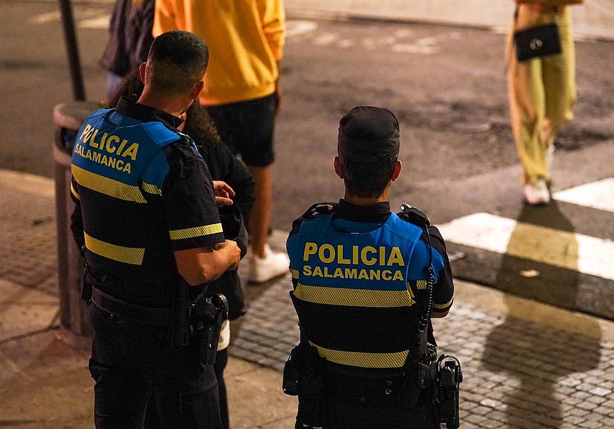 Agentes de la Policía Local en una imagen de archivo.