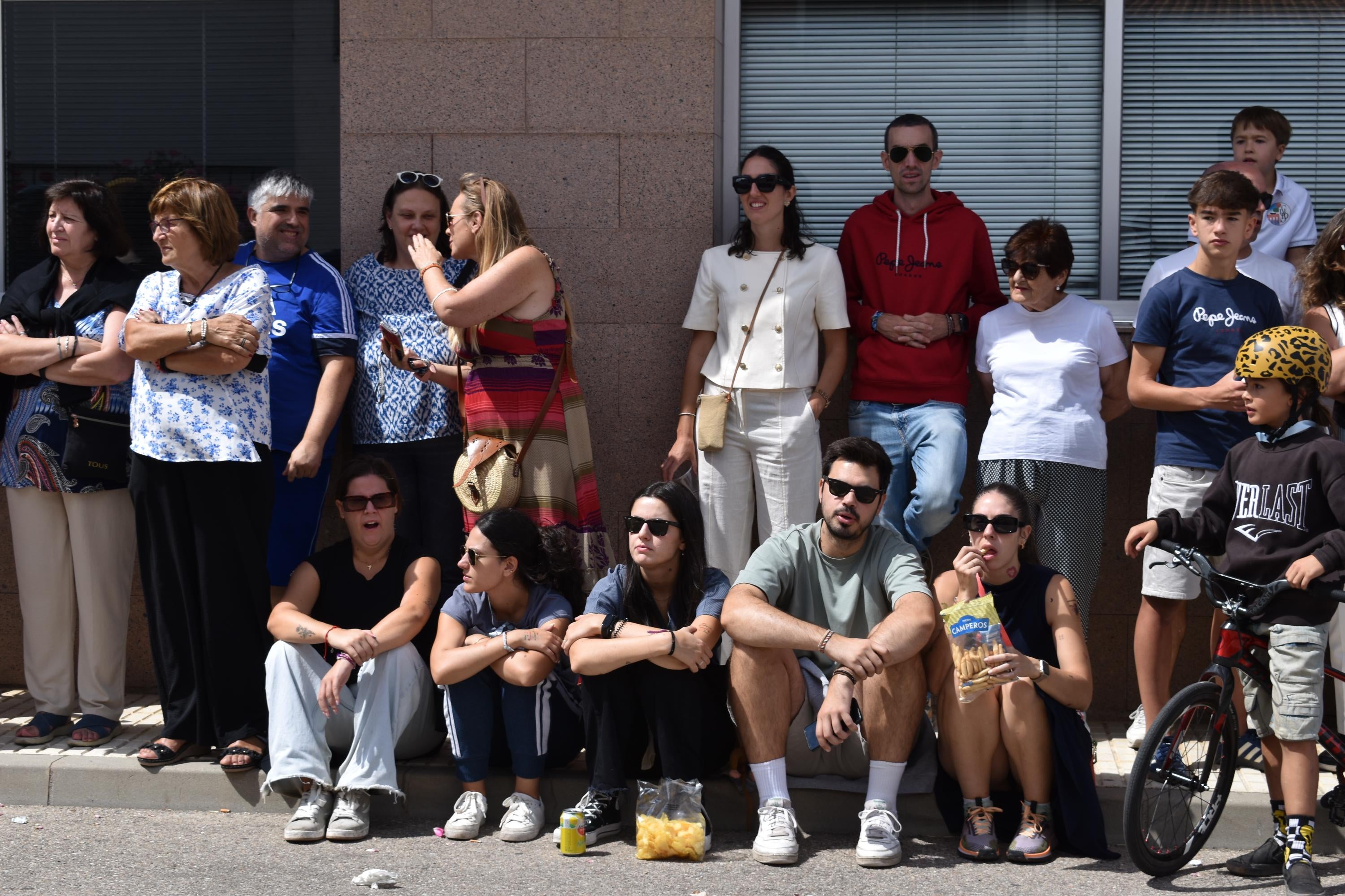 Diversión sin límites con la carrera de cintas en La Vellés