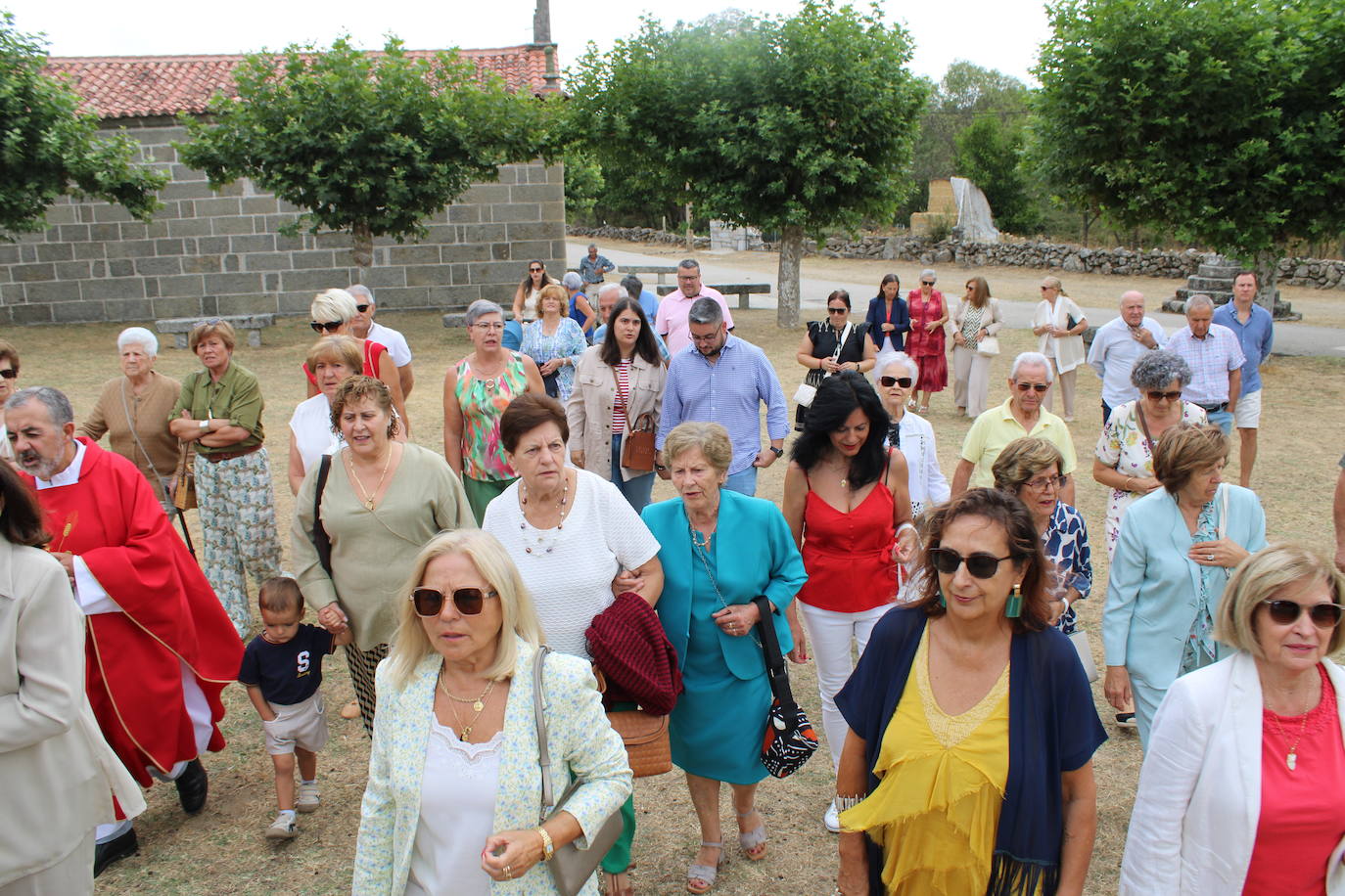 Los fieles de Sorihuela acompañan al Cristo de Valvanera