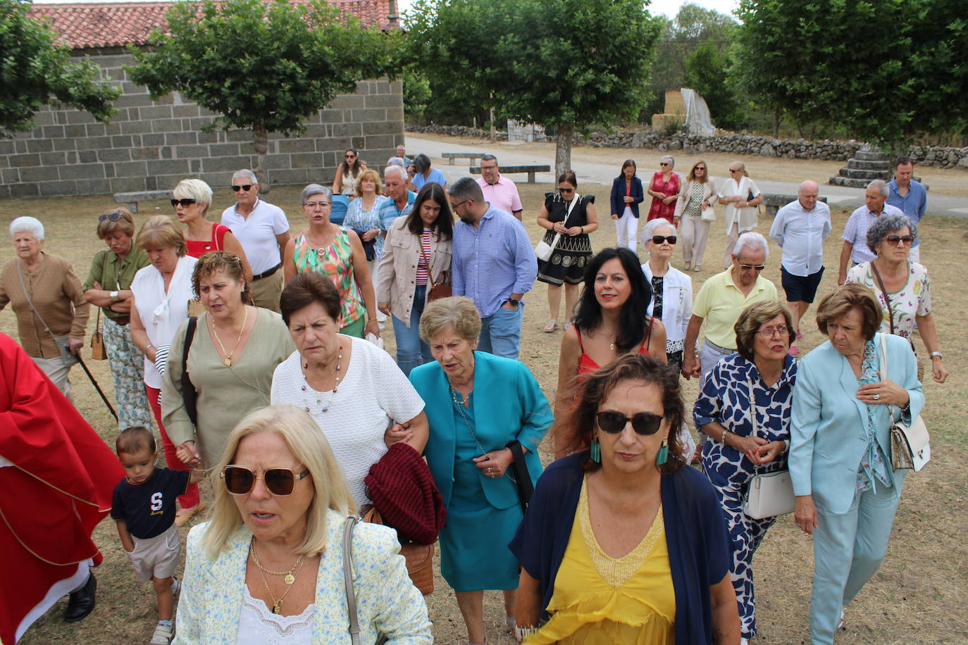 Los fieles de Sorihuela acompañan al Cristo de Valvanera