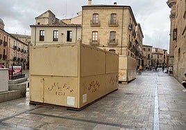 Casetas de la Feria de Día, en la Rúa Mayor este domingo.