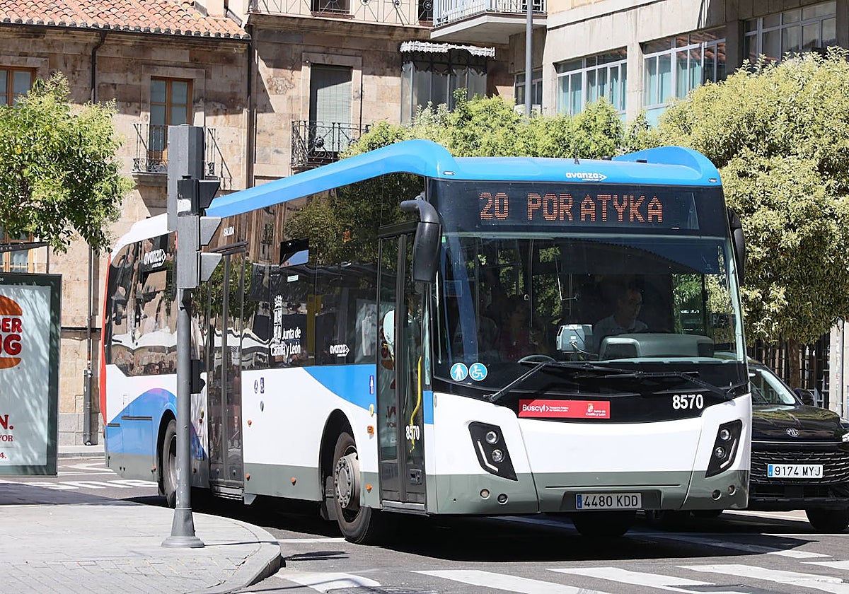 Imagen de uno de los autobuses metropolitanos.