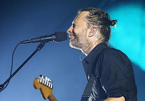 Imagen del cantante de Radiohead.