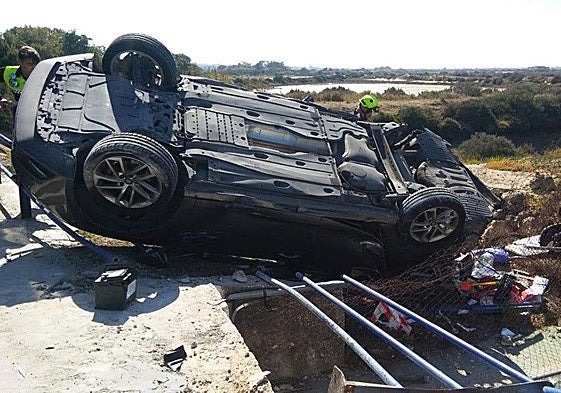 Imagen de archivo de un vehículo accidentado.