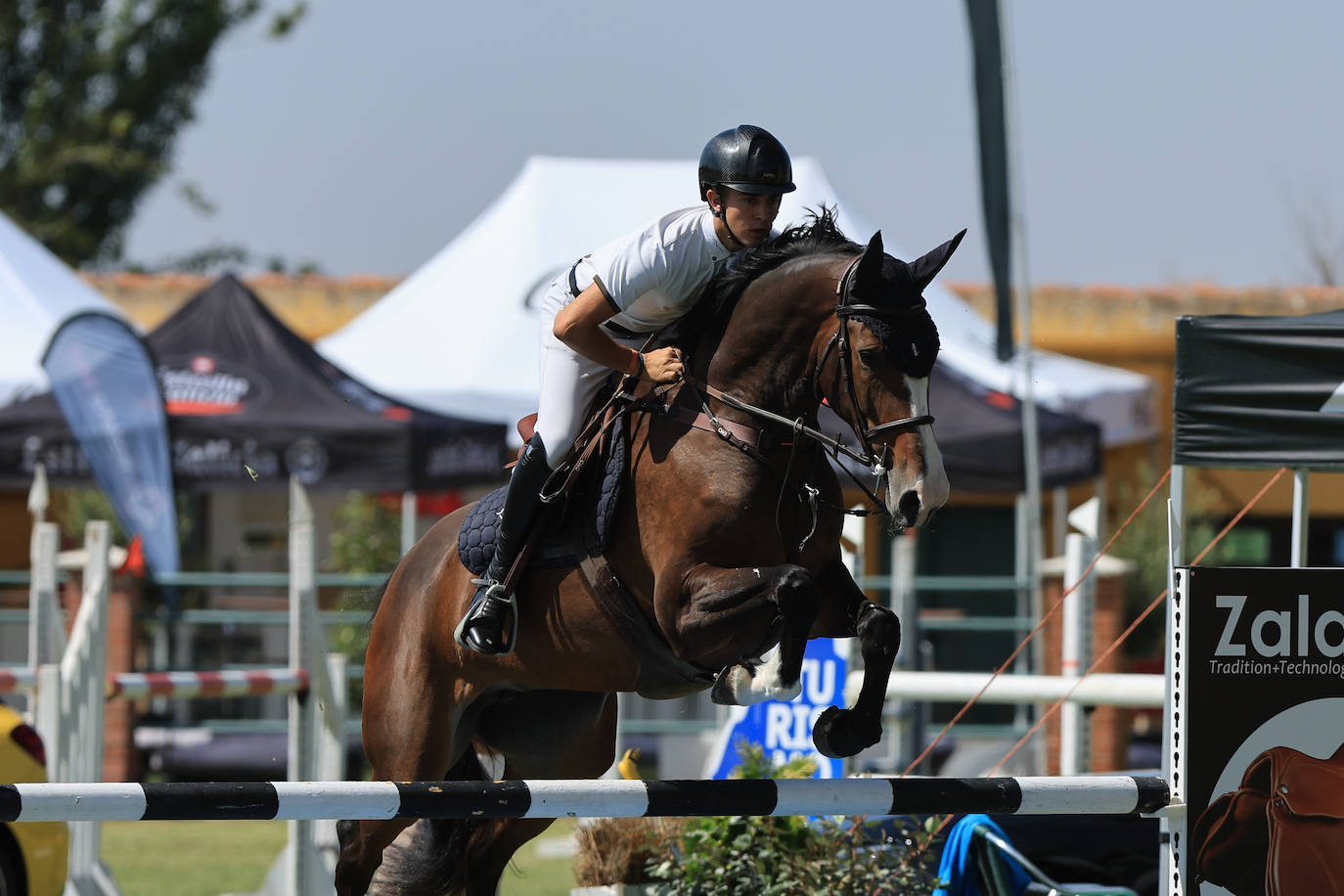 Ambientazo en la primera jornada de un concurso de saltos que enamora a Salamanca
