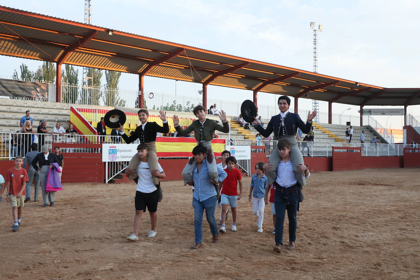 Dos orejas para Berdejo, Vanegas y Panero