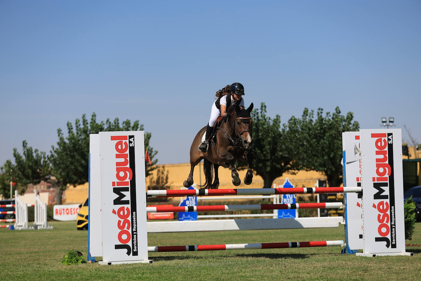 Ambientazo en la primera jornada de un concurso de saltos que enamora a Salamanca