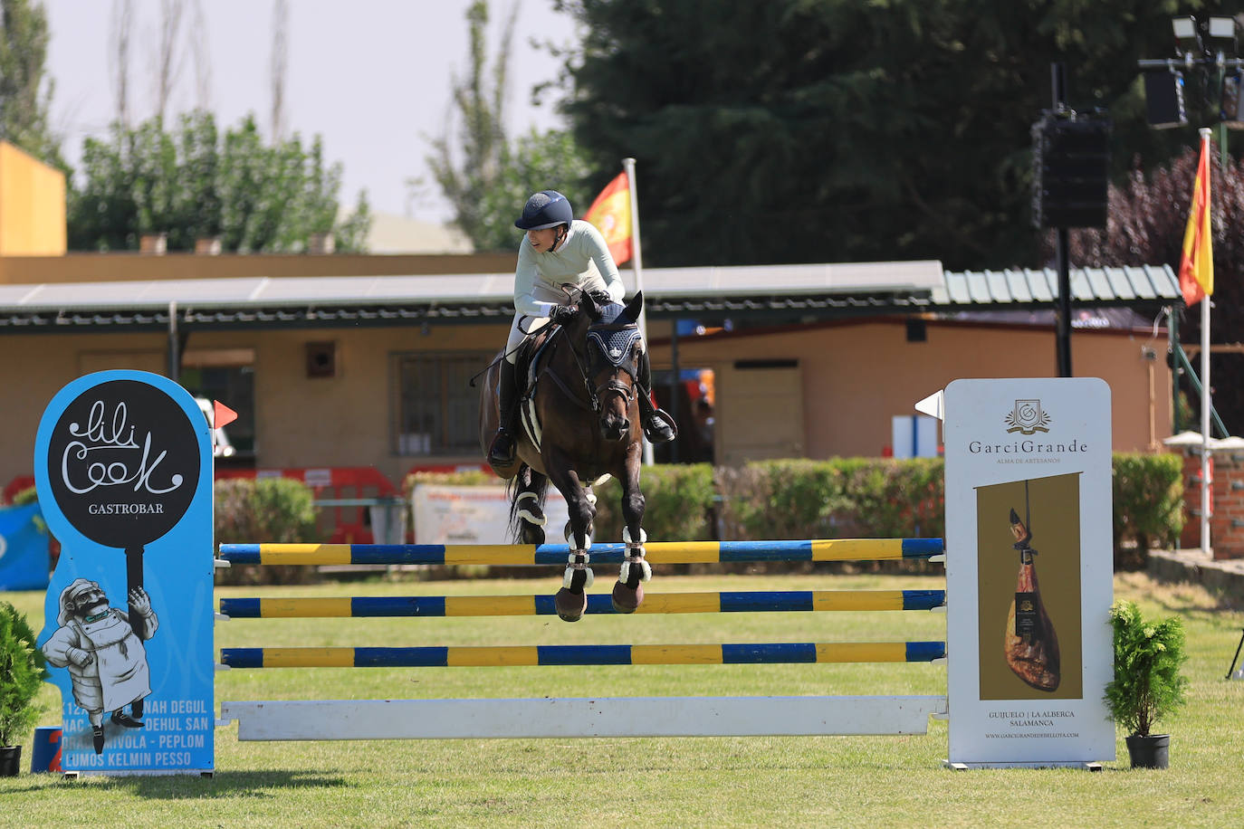 Ambientazo en la primera jornada de un concurso de saltos que enamora a Salamanca