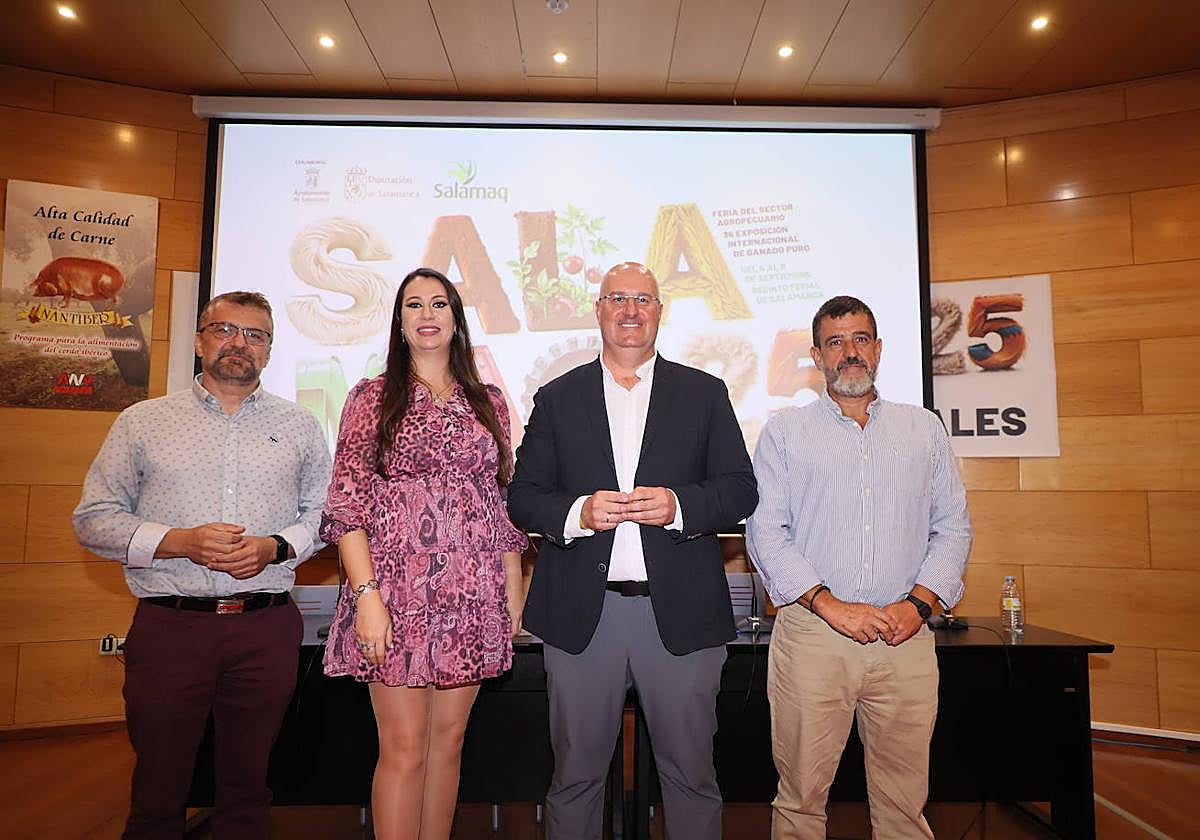 El VIII Encuentro de Profesionales del Sector del Porcino se centró en cómo aumentar la producción de lechones en las granjas. Al finalizar, Nanta ofreció una degustación de productos ibéricos en su estand.