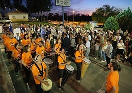 Batukada en la inauguración nocturna del nuevo bulevar de la feria.