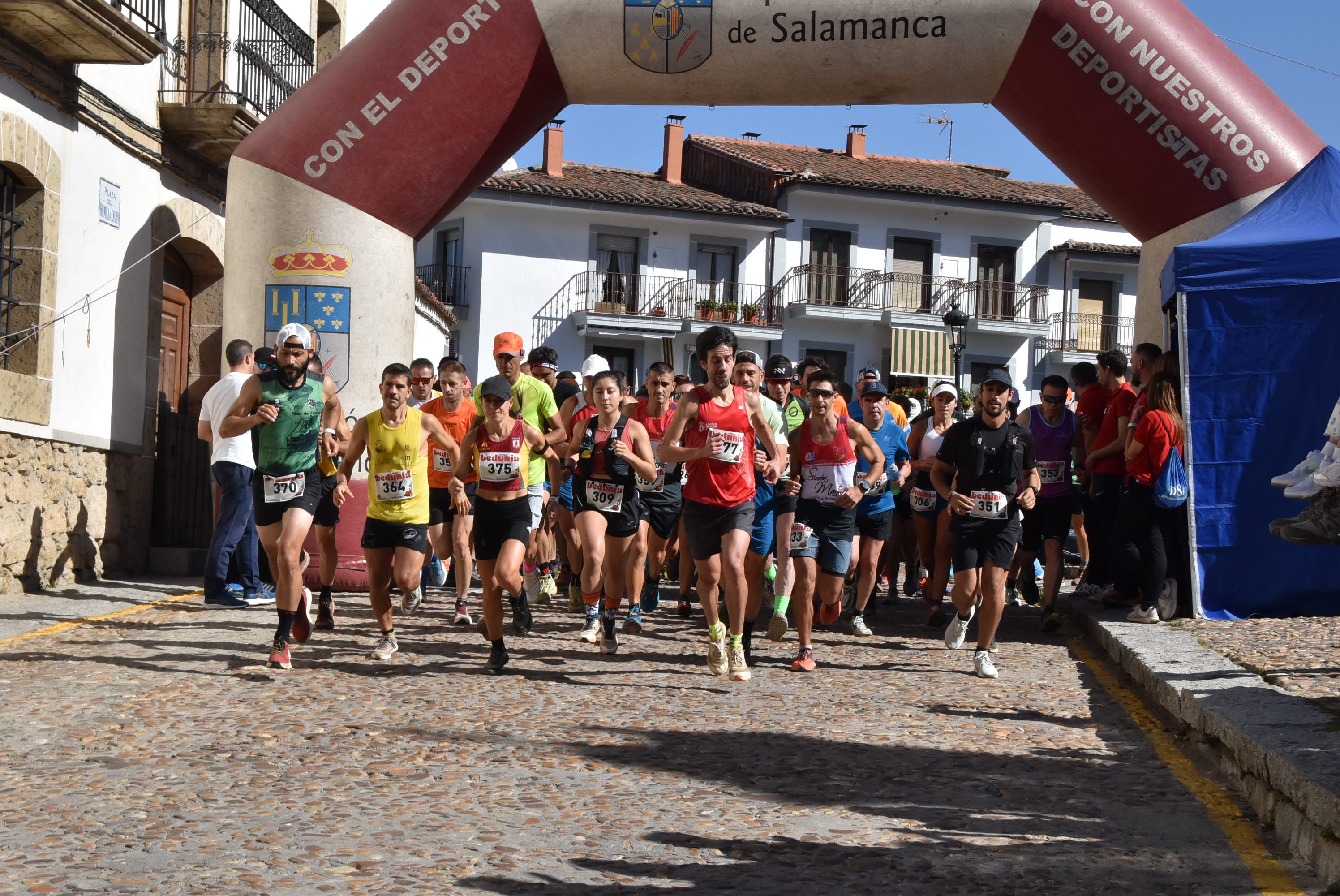 Álvaro García y Verónica Sánchez ganan en la Arrebatacapas de Candelario