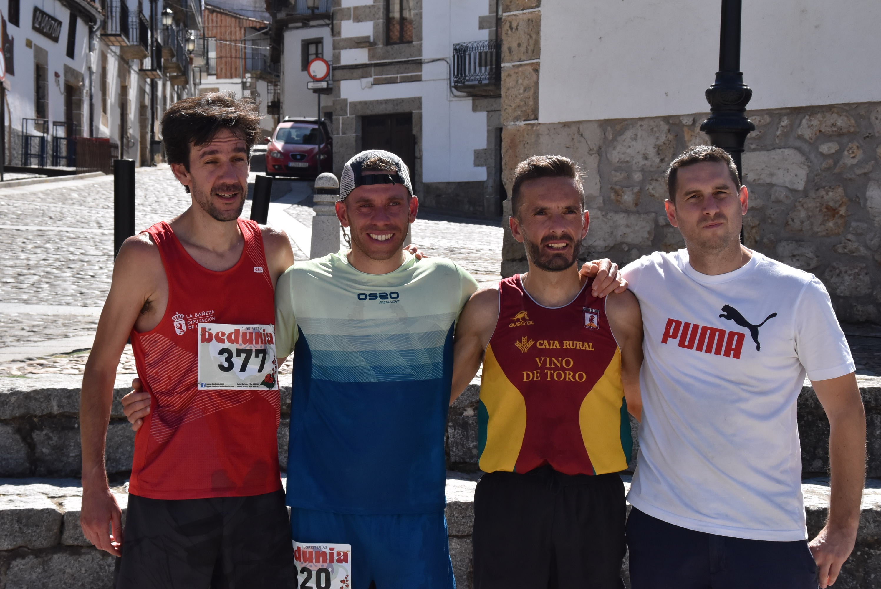 Álvaro García y Verónica Sánchez ganan en la Arrebatacapas de Candelario