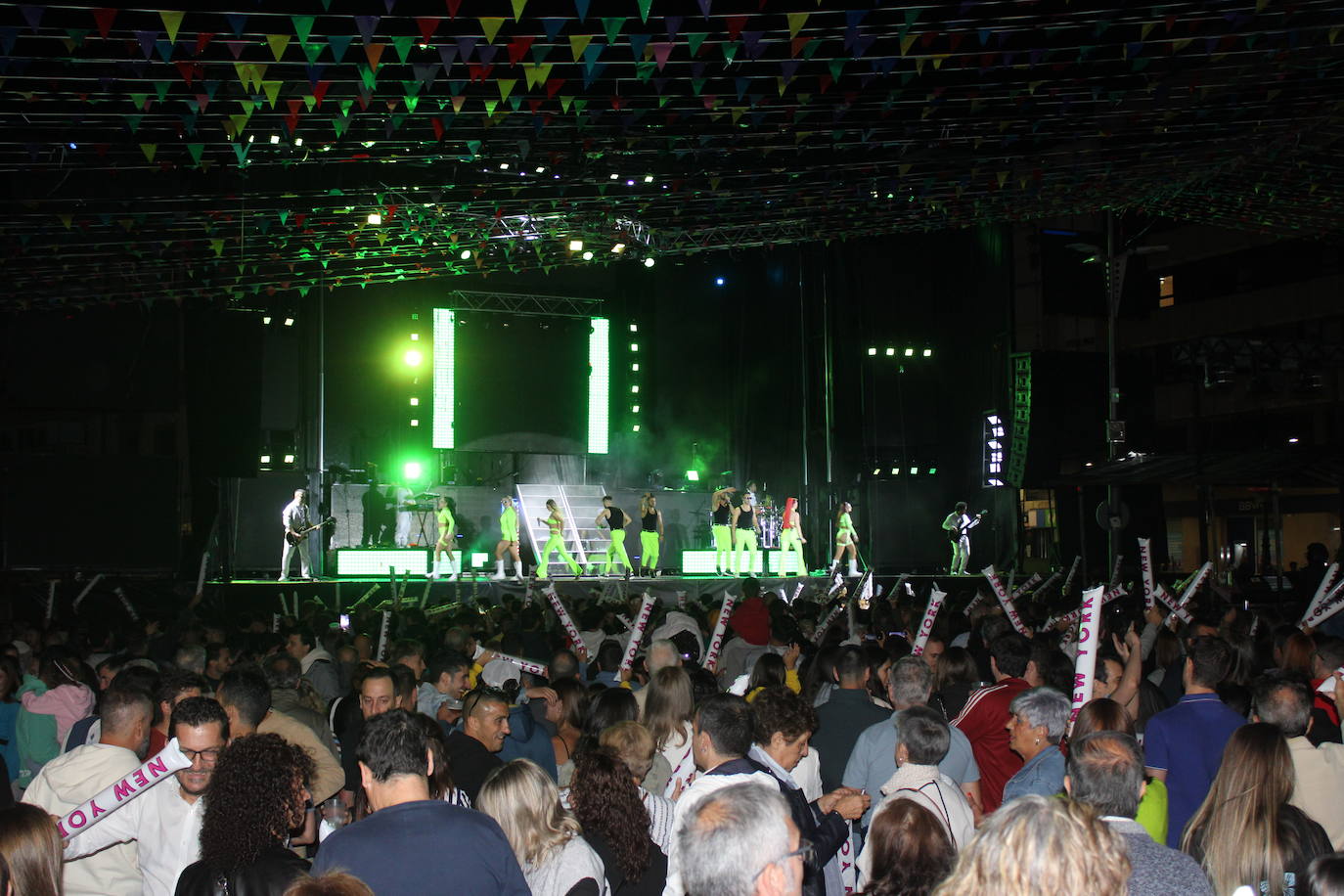 La música anima la noche de fiesta en Béjar