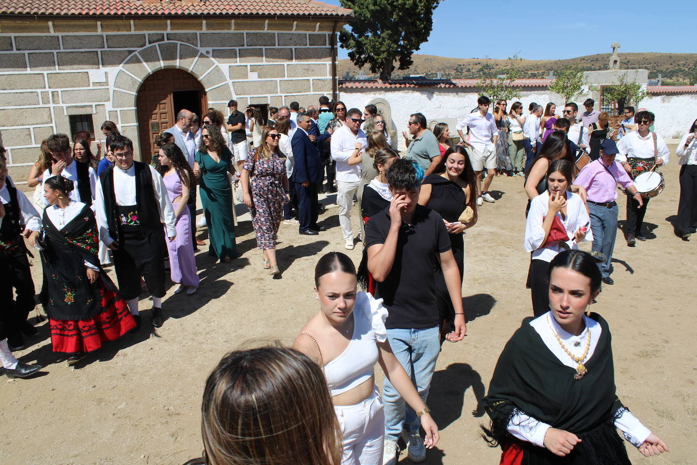 Los quintos protagonizan el día de fiesta en Gallegos de Solmirón