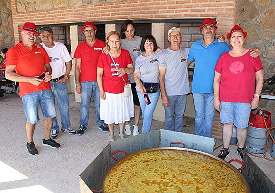 La paella protagonizó la jornada festiva en El Tornadizo