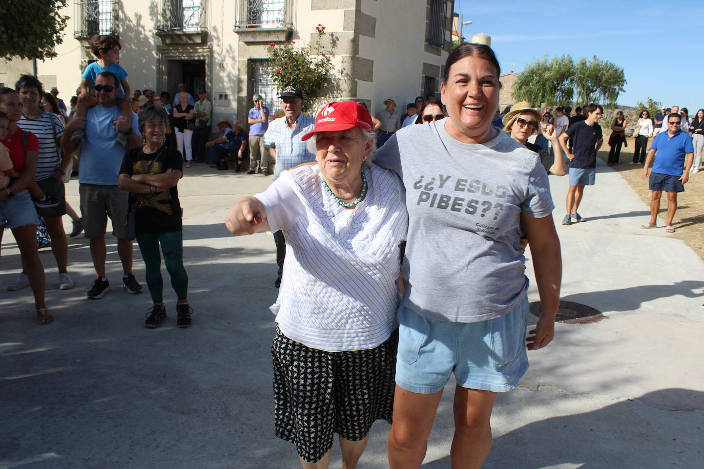 Los quintos protagonizan el día de fiesta en Gallegos de Solmirón