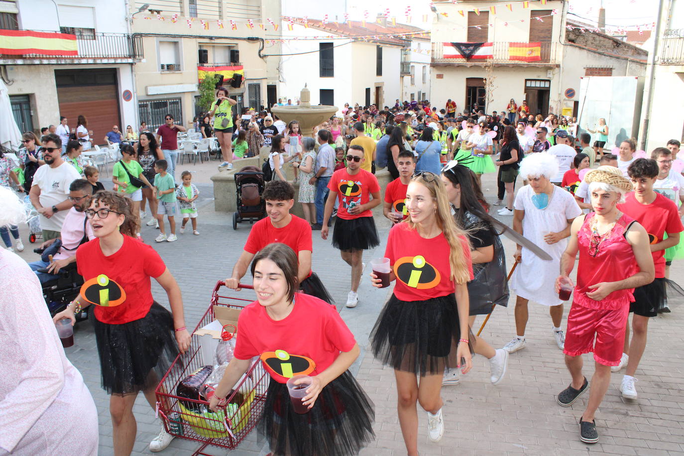 Ambiente joven para abrir la fiesta en Cespedosa de Tormes