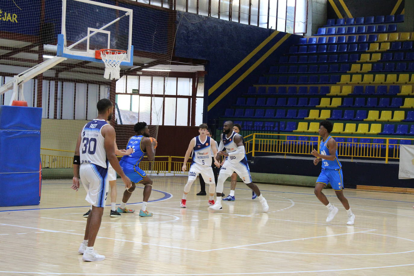 Béjar disfruta con el baloncesto