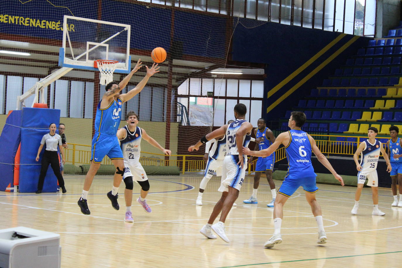 Béjar disfruta con el baloncesto