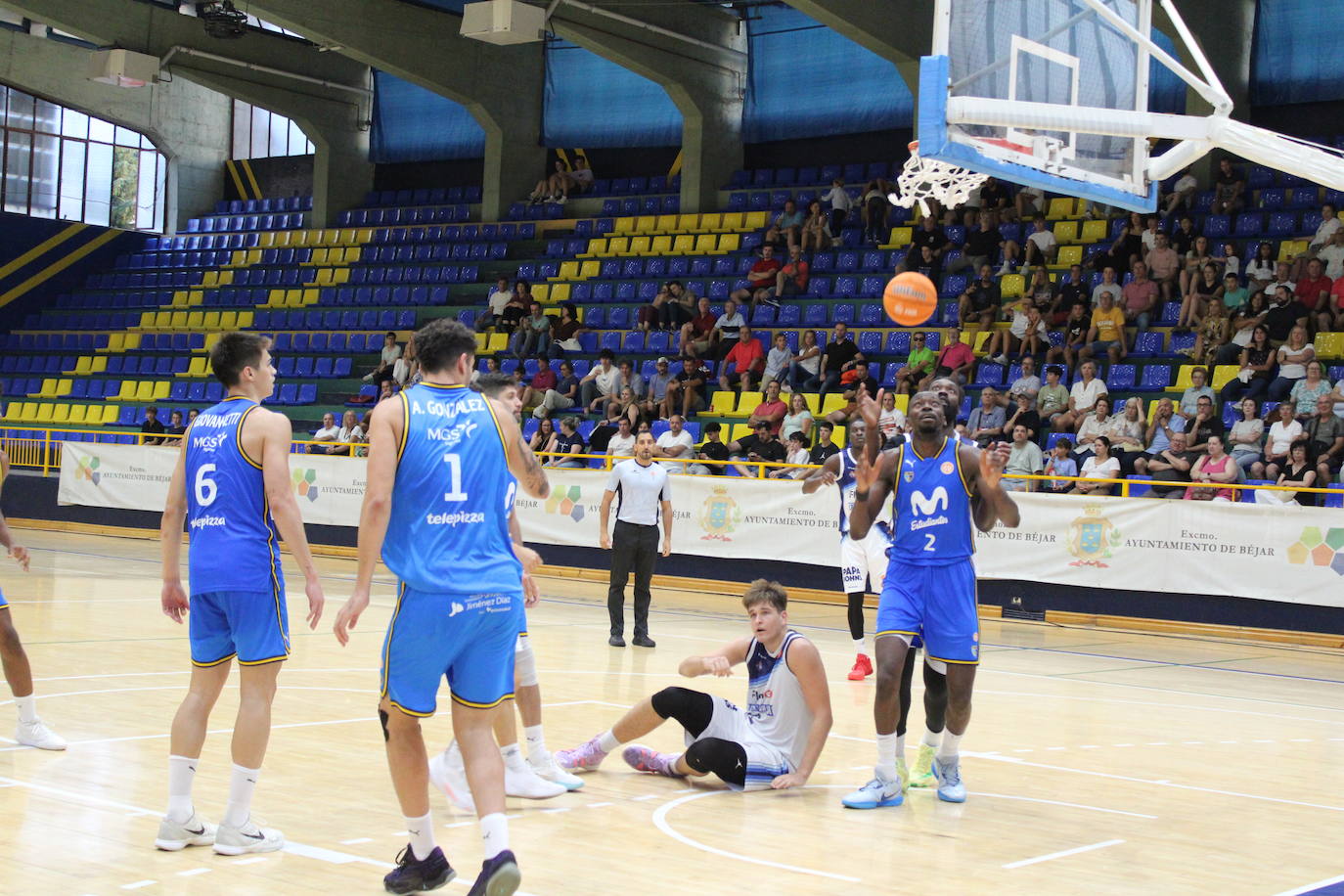 Béjar disfruta con el baloncesto