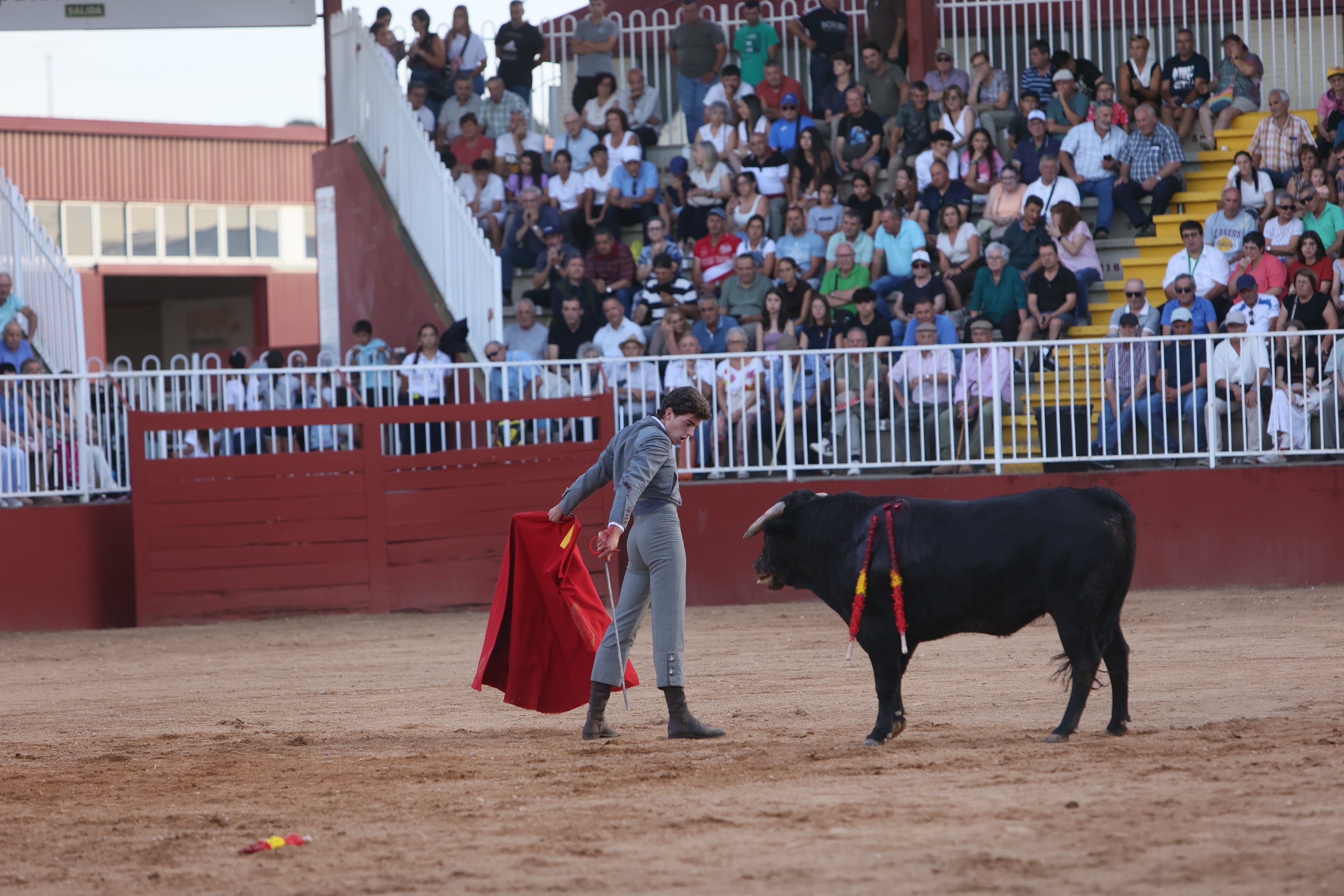 Dos orejas para Mateos, Norte y Rojo en el certamen de novilleros