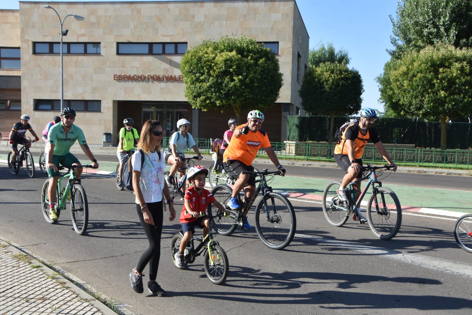 Villares &#039;pedalea&#039; un año más en familia