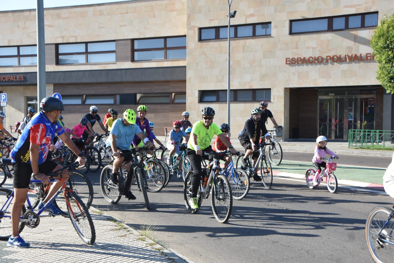 Villares &#039;pedalea&#039; un año más en familia