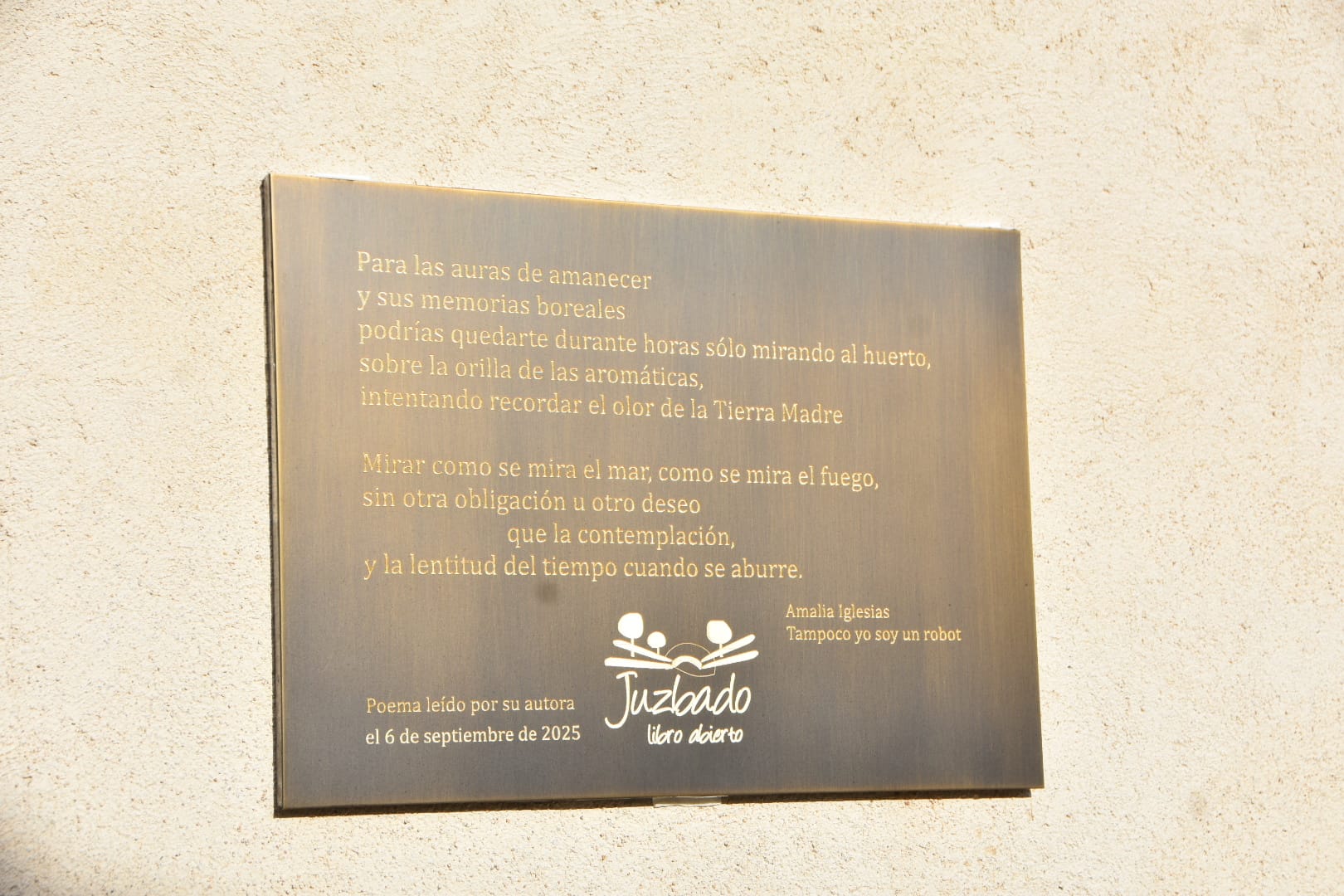 Antonio Gamoneda: &quot;Juzbado practica la rebeldía creadora&quot;