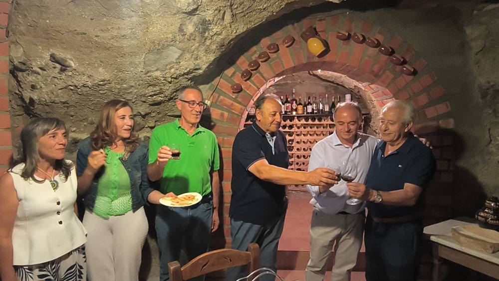 Visita al patrimonio subterráneo de Macotera