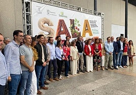 Imagen de la visita del secretario autonómico del PSOE, Carlos Martínez, al recinto.