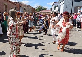 Bailes a la Virgen de la Vega en Villoria.
