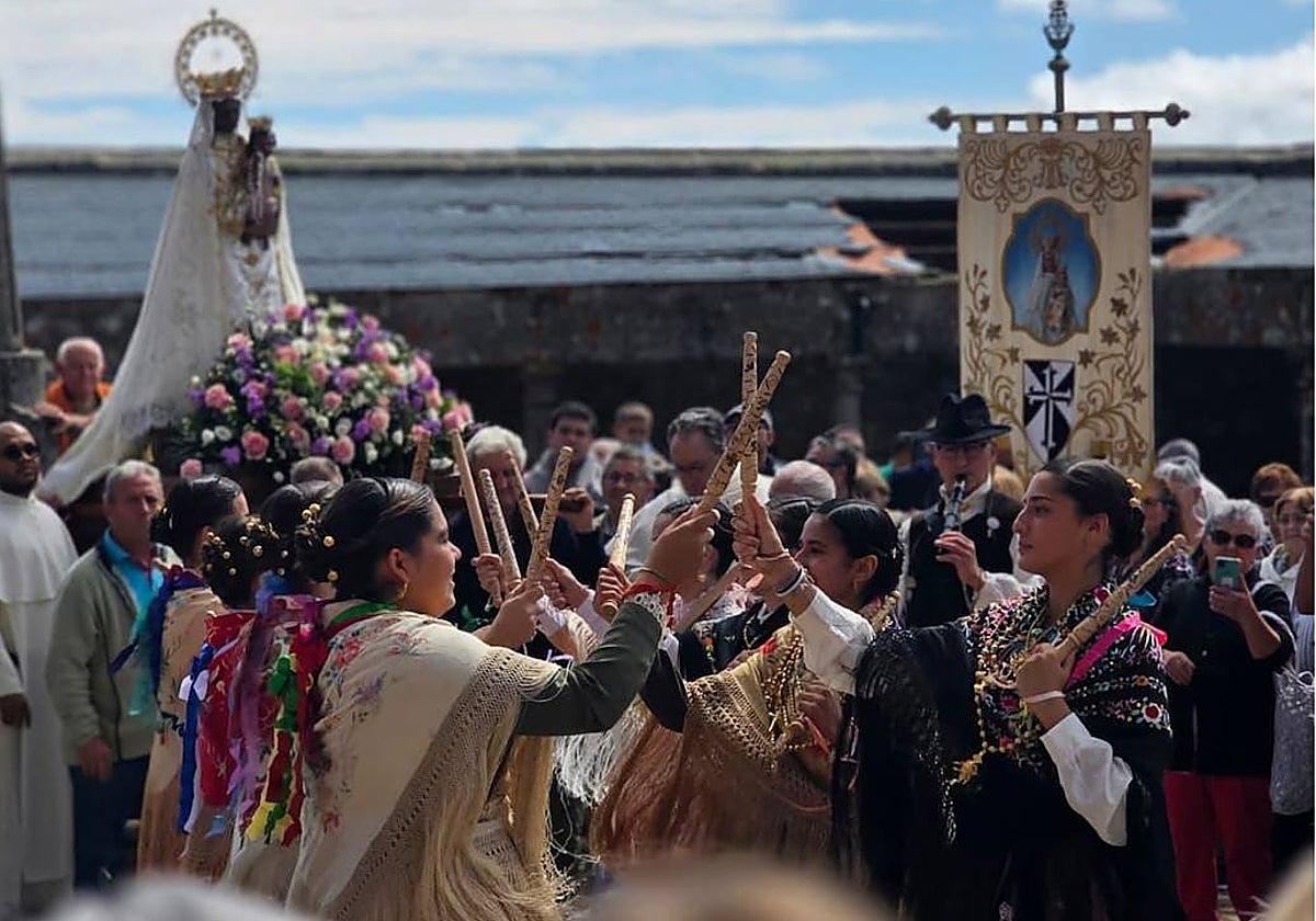 La devoción de La Alberca llega a la Virgen de la Peña de Francia