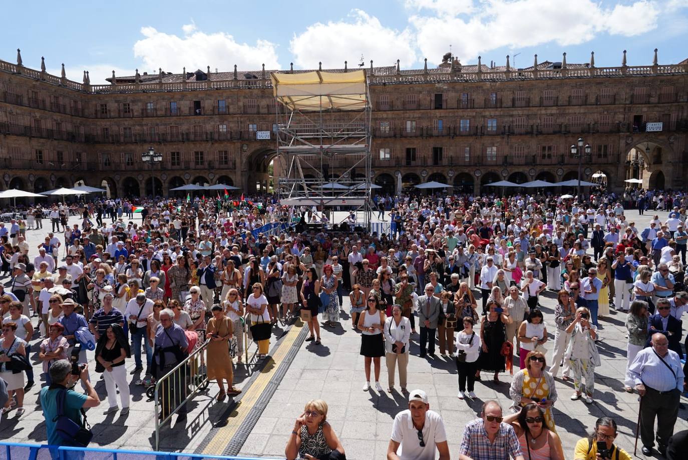 El pregón de Sara Cuadrado en el Ayuntamiento, en imágenes