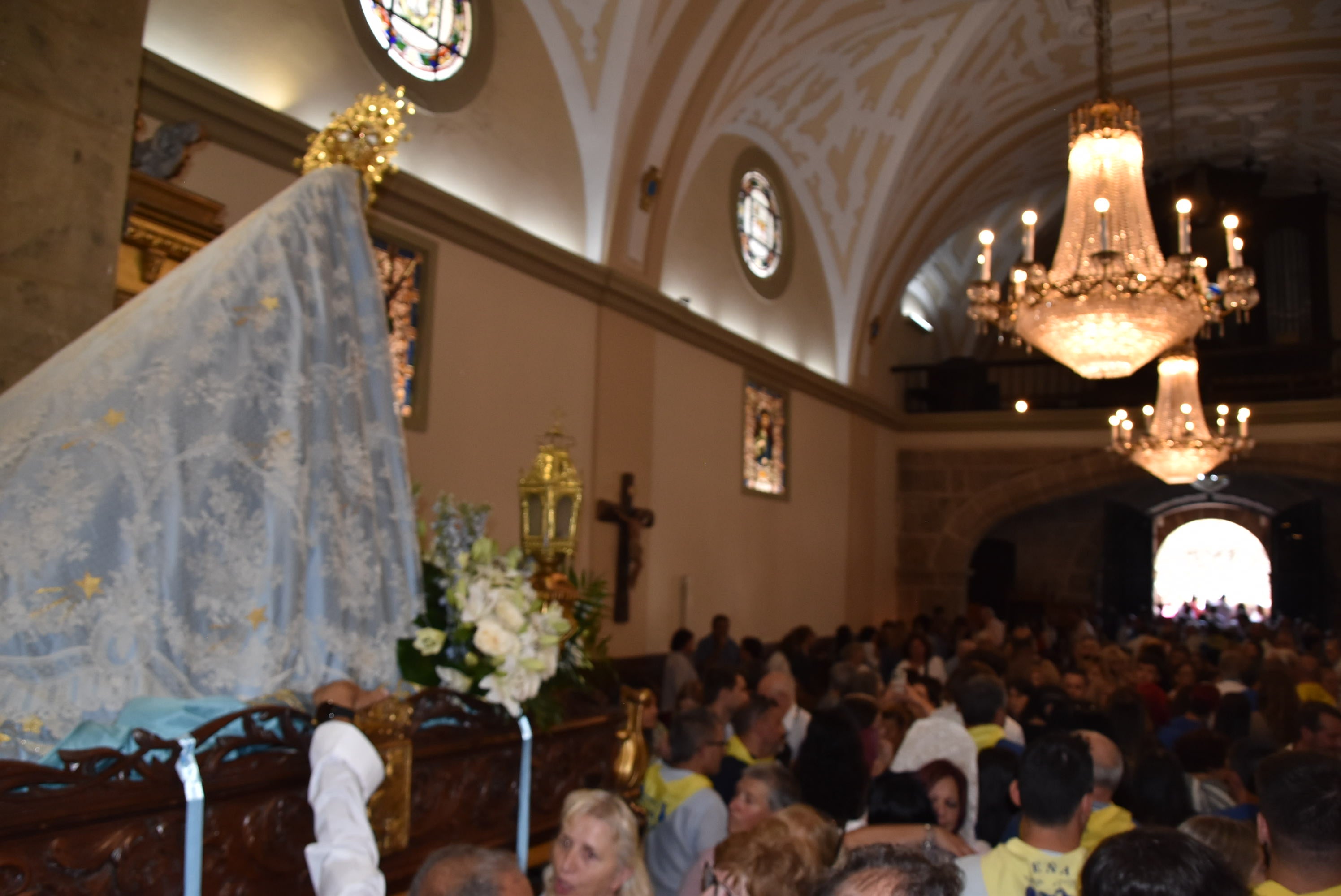 El paraje de El Castañar en Béjar se llena de fieles para acompañar a la Virgen