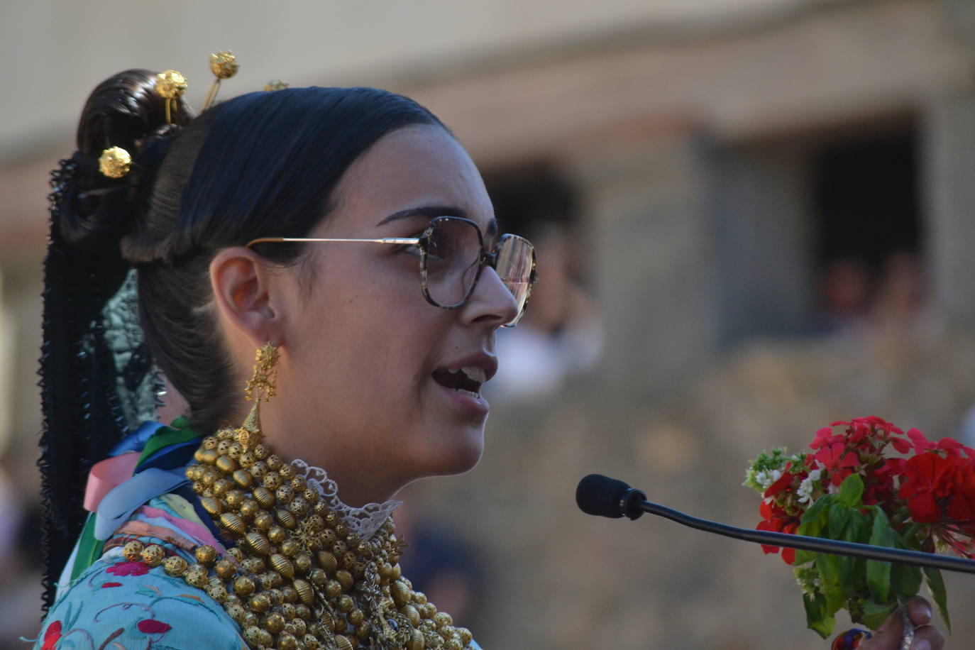 Miranda del Castañar baila en honor a su patrona, la Virgen de la Cuesta