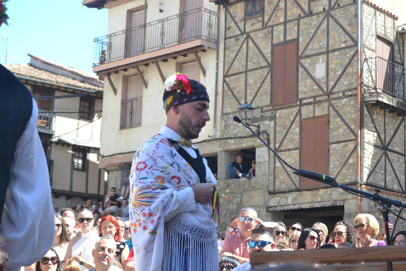 Miranda del Castañar baila en honor a su patrona, la Virgen de la Cuesta