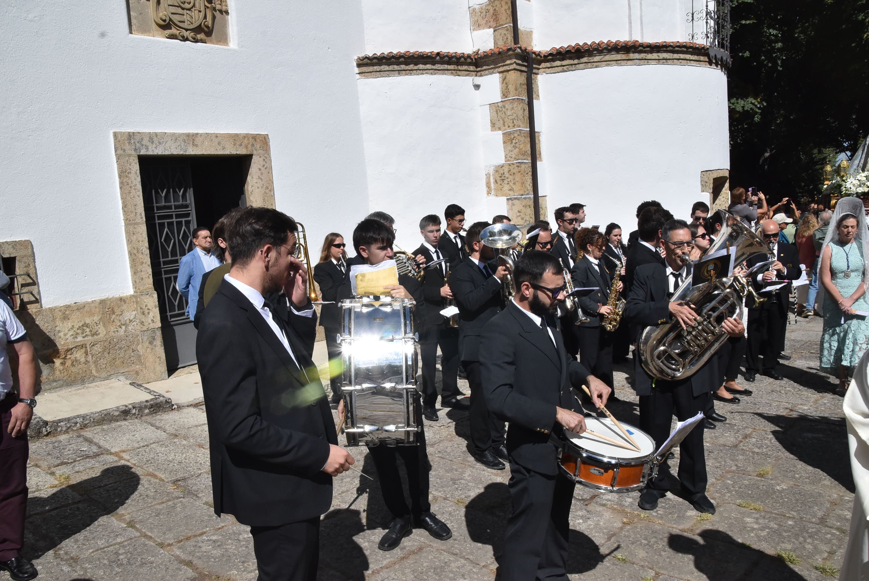 El paraje de El Castañar en Béjar se llena de fieles para acompañar a la Virgen