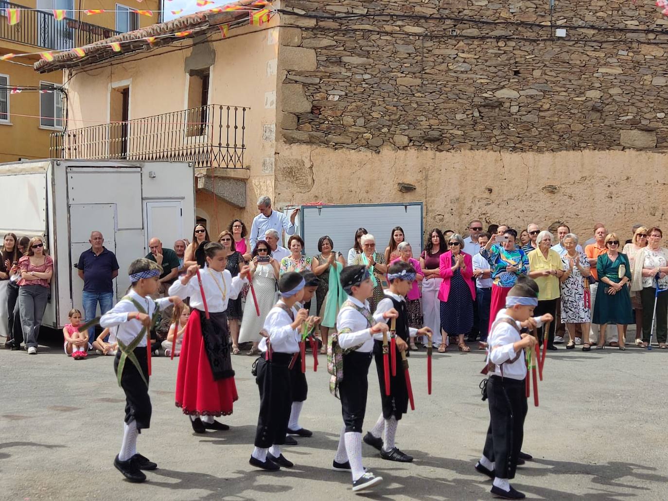 Día de esplendor para honrar a la Virgen en Cespedosa de Tormes