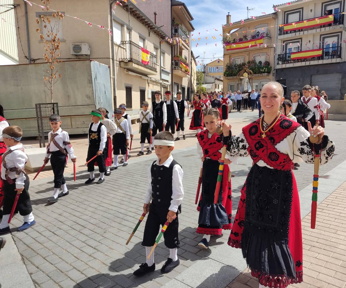 Día de esplendor para honrar a la Virgen en Cespedosa de Tormes