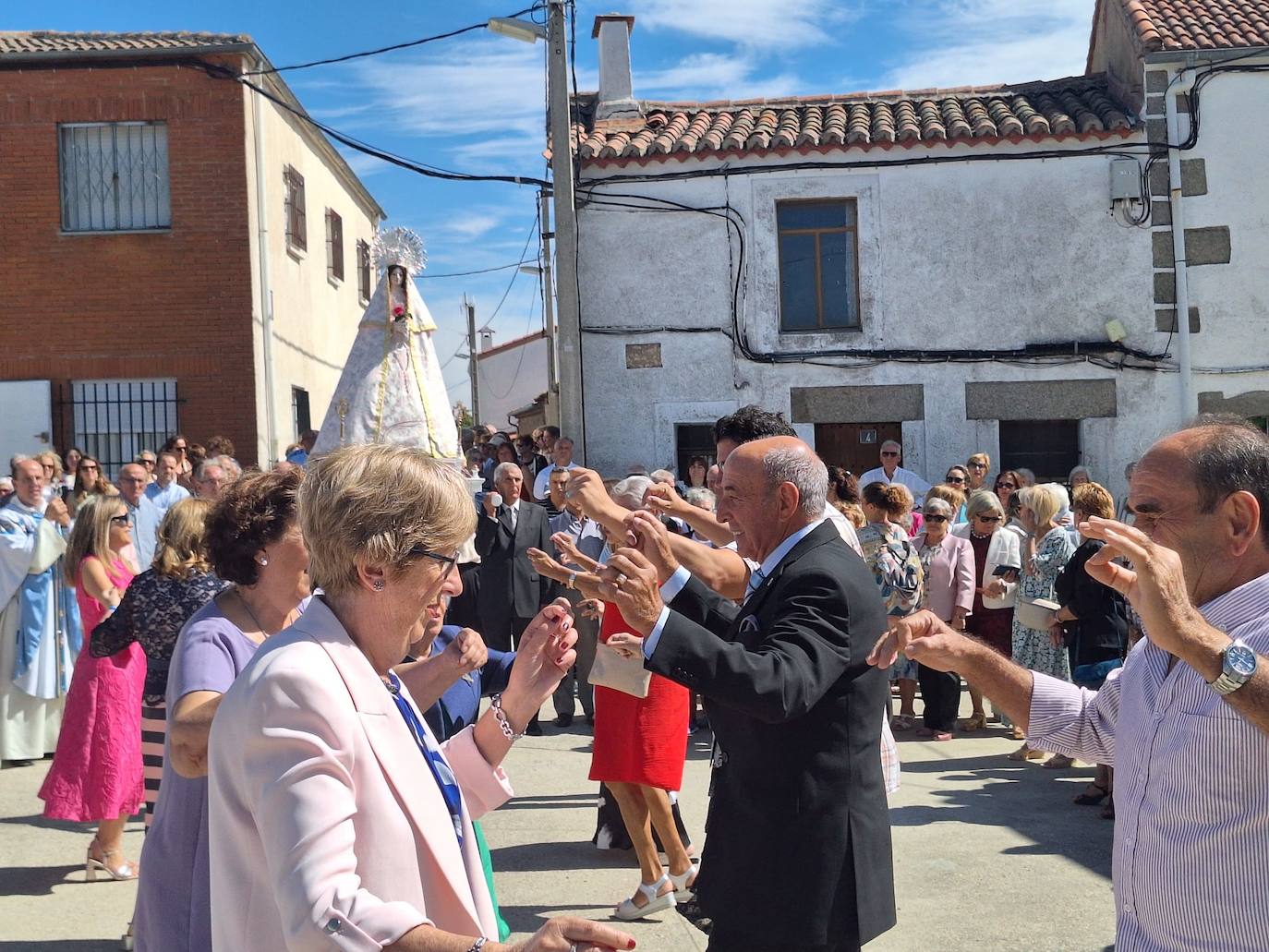 Encuentro junto a la Virgen de Gracia Carrero en Gallegos de Solmirón