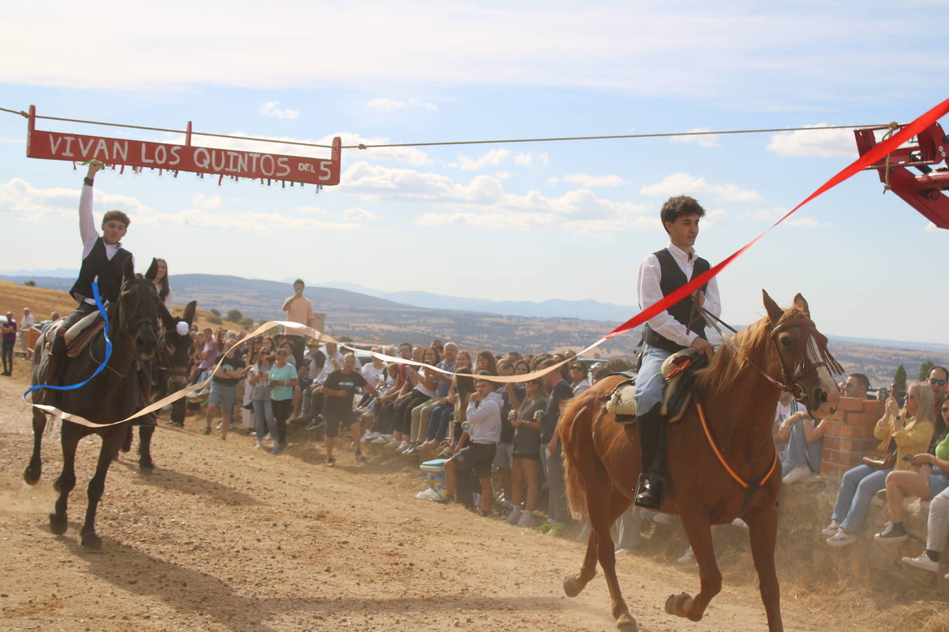 Día de esplendor para honrar a la Virgen en Cespedosa de Tormes