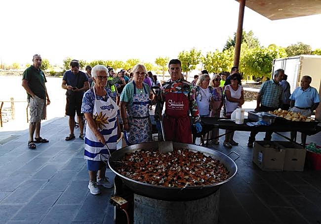 La fiesta reúne a vecinos y visitantes.