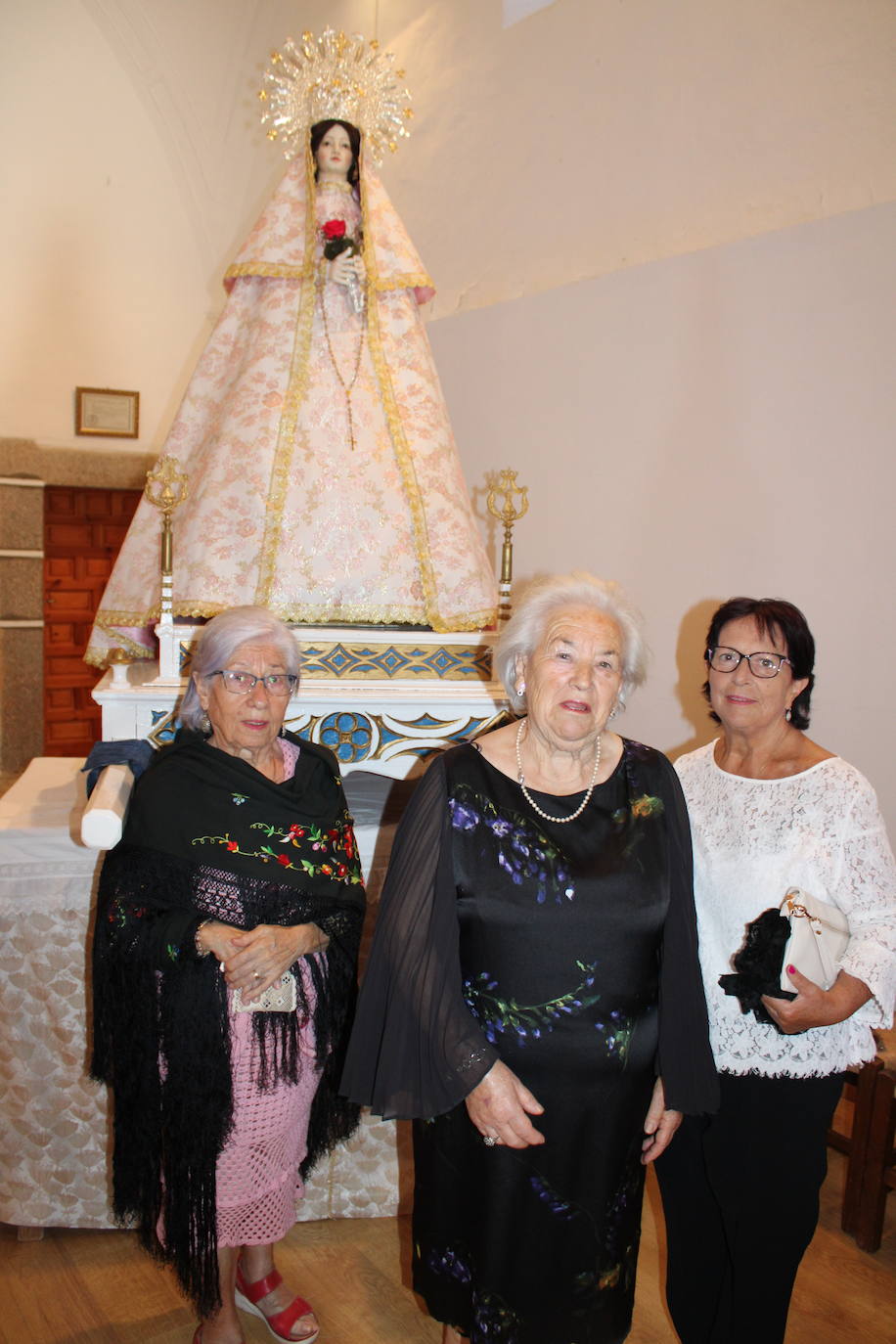 Gallegos de Solmirón entona el &quot;Adiós&quot; a la Virgen de Gracia Carrero