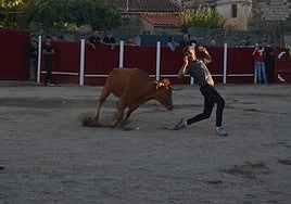 Los mozos demostraron su habilidades delante de los astados