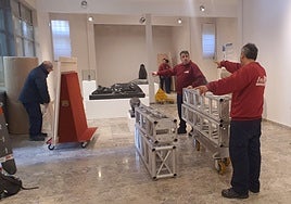 Vaciado del museo Mateo Hernández para su rehabilitación.